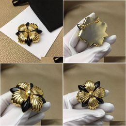 Pins Brooches Brand Fashion Jewellery Vintage Camellia Flower Style Black Brooch Sweater Brooche Pearl Fashon 201009 Drop Delivery Dh1Tf