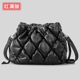 New PU Lingge Car Sewn Handbag for Women's Small Crowd Drawstring Pineapple Bag Fashion Simple Pleated One Shoulder Crossbody Bag 230831