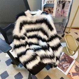 Women's Sweaters Black and White Striped Sweater Women 2023 Temperament Loose Contrast Colour Imitation Mink Velvet Long Hair Pullover 230831