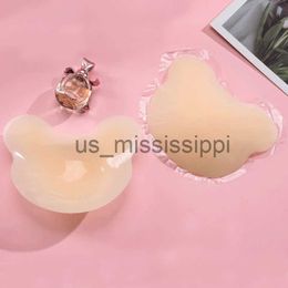 Breast Pad Thin Invisible Breast Patch Sticker Petals Chest Patch Adhesive Strapless Silicone Bras Breast Pastie Cover Paste Bra x0831
