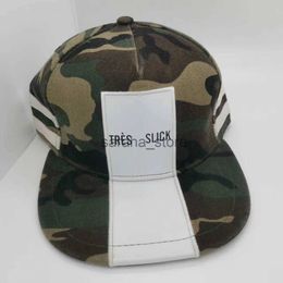 Stingy Brim Hats Five sided camouflage mens flat brim hat graffiti letters trendy mens duck tongue hat breathable sun shading Korean version large face ba J230831