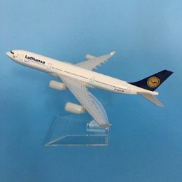 Aircraft Modle JASON TUTU 16cm Lufthansa Airbus A340 Aeroplane Model Plane Model Aircraft Diecast Metal 1/400 Scale Planes Drop 230830