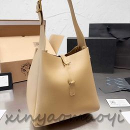 Y-2 Designer bag, Women's shopping bag, lightweight fashion, underarm bag, garbage bag, Tote bag, simple and versatile, classic big letter logo 825916