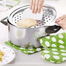 Stainless Steel Spaetzle Maker Lid with Scraper Germany Eggs Noodle Dumpling Maker Home Kitchen Pasta Cooking Tools Accessoires Y2260Q