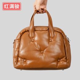 Simple and Soft Space Cotton Handheld Tote Bag Women's Soft Leather Cloud Pillow Bag Small Cotton Suit One Shoulder Crossbody Bag 230831