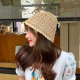 Berets Japanese Designer Flower Hand Crochet Bucket Hat Double-layer Women Summer Hollow Breathable Sunshade Basin Hook