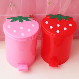 Waste Bins Cute Pink Red Strawberry Bin Desktop Portable Plastic Mini Garbage Basket Home Bedroom Storage Bucket Trash Can With Lid 230830