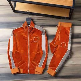 Two piece Mens Designer brand Tracksuit Golden velvet Tracksuits Embroidery logo Casual Street Leisure Fashion Streetwear flannel Sweatshirts jackets sets