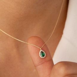 Delicate Green Teardrop Shape Zircon Tiny Pendant Necklace Womens Stylish Accessories Gift