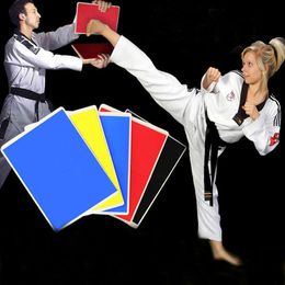 Outdoor Fitness Equipment Taekwondo Break Board High Strength Plastic Reusable Professional Board Karate Martial Arts Break Board Training Equipment 230301
