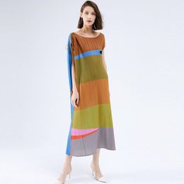 Casual Dresses Women's Summer Dress Original Design Contrast Colour Fashion Loose Printing Slant Shoulder Miyake Pleated Midi DressCasual