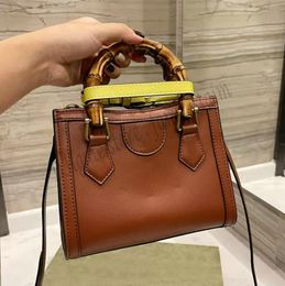 Designer Diana Bamboo Handle Tote Bag 2021s Italy Brand Women Genuine Leather Mini Totes Handbags Woman Square Crossbody Shoulder Handbag Luxurys Designer