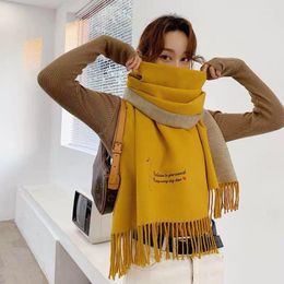 Scarves 2023 Korean Autumn And Winter Cashmere Like Women's Scarf Fashion Long Letter Thickened Warm Shawl With Tassel Temperament