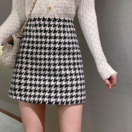 Skirts Fashion Women's skirt Woolen Plaid High Waist Slim Buttocks Short Mini Woman skirts Black Beige 1080 230301