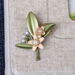 Brooches What A Beautiful Ornament Vintage Flower Leaf Freshwater Pearl Brooch Green Antique Paint Retro