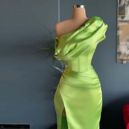 Party Dresses Green Unique Elegant Long Prom Dress One Shoulder Sleeveless Split Satin Plus Size Women Formal Evening Gowns