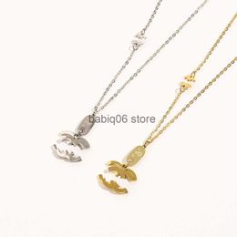 Pendant Necklaces Designe steel seal Necklaces Luxury Brand Jewelry Necklace Fashion Design Accessories Couple 18k Gold Plated Necklace Women's Long Chain T230301