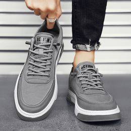 2023 uomo donna scarpe da corsa verde nero grigio Aumenta comode scarpe da ginnastica da uomo sneakers da esterno taglia 39-44 color55