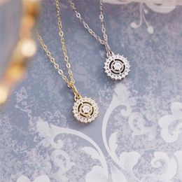 Pendant Necklaces Sole Memory Shiny Zircon Compass Retro Creative Silver Colour Clavicle Chain Female Necklace SNE597