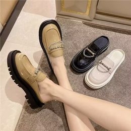 Large Size Slippers 35-43 Female Thick Soles Fashion Beautiful Outdoor Versatile Lovely Leisure Leather Sandals Factory Direct Sale