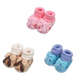 First Walkers Born Shoes Anti-Slip Soft Booties Winter Warm Snow Bowknot Sock