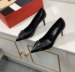 Heels High Brand Women Pumps Pointed Classics Metal V-buckle Nude Black Red Matte 6cm 8cm 10cm Thin Heel Women's Wedding Shoes 35-44 's 572