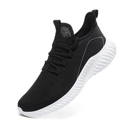 Mens Women Sports Casual Shoes Triple S Black White Sneakers Man Trainer Running Shoe 19