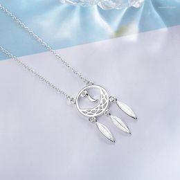 Pendant Necklaces Mori Literary Dream Catcher Simple Fringed Leaves Silver Color Clavicle Chain Personality Female Necklace SNE360