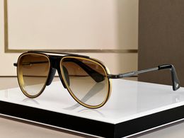 Sunglasses For Men Women Retro Eyewear DTS 211 Designers Style Anti-Ultraviolet Full Frame Random Box