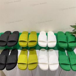 2022 Slippers Sandals Женщины дизайнерские скольжения ткань резиновая меховая хлопковая сподня