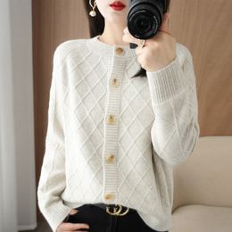 Women's Knits Tees Women's Knitted Sweater Loose Cardigan Freight Free Temperament Fashion Star Same Soft Skin Friendly Warm Elegant Sweater 230302