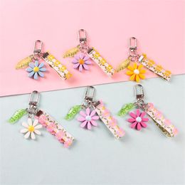 Keychains Handmade Cute Colorful Resin Flower Keychain Headphone Cover Keyring Lace Charm Bag Pendants Car Key Chains Wedding Party GiftsKey