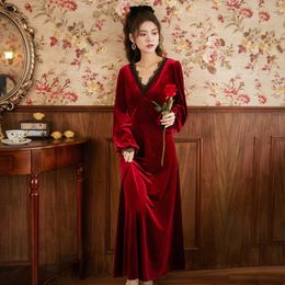 Women Sleep Lounge Night Gown Dress Sleepwear Long Velvet Dresses Nightgowns Female Long Sleeve Comfy Loungewear Plus Size Bride Wedding Party Dress