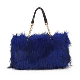 Winter Women Bag Luxury Faux Fur Shopping Totes Bag Metal Chain Handbag Plush Trendy 2021 New Shoulder Bags Cold Woollen Design 230303