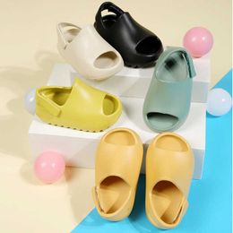 Slipper High Quality Slippers For Boy Girl Home Summer Toddler Flip Flops Soft Bottom House Indoor Slides Beach Love Kids Children Shoes T230302