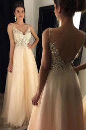 Champagne Gold Prom -klänningar Sexig V Neck Backless Pärlor Applices En linjekvällsklänningar för kvinnor Formellt tillfälle bär BC15311