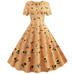 Casual Dresses Nieuwe Zomer Vrouwen Vintage Jurk Korte Mouwen V-hals Elegante Retro Pin Up Party Midi Jurken Vestidos Robe Plus Size