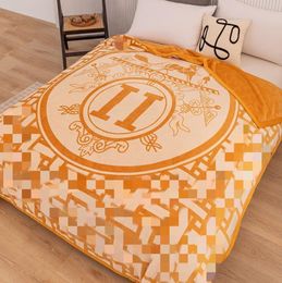 Luxury Designer Blanket Fluffy Blankets Flannel Blanket Soft Winter Fleece Shawl Throw Blankets Air Conditioning Throw Blanket 200*230 Classic