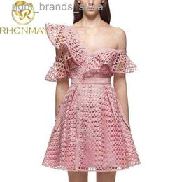 Casual Dresses Self Portrait Luxury Runway Dress New Arrival Asymmettical Neck One-Shoulder Lace Hollow Out Patchwork Runway Pink Dress 0303V23