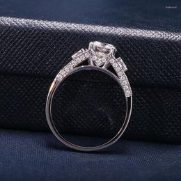 Cluster Rings 14k White Gold 1.0CT DE Colour VVS Round Cut CVD Lab Grown Diamond Engagement Ring For Women