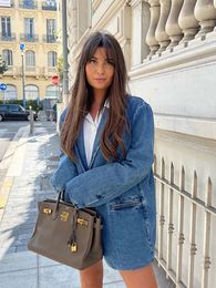 Women s Jackets Denim For Women Jean Coat Fashion Oversized Single Button Down Femal Long Sleeve Chic Outwear With Pocket 230302