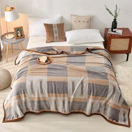 Simple Letter Mink Fur Fabric Blanket Exquisite Indoor Lambswool Air Conditioning Warm Blanket