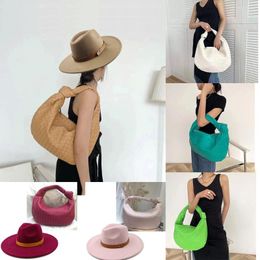 Berets Women Fedora Bag Set 2023 Luxury Accessories Large Splicing And Hat Panama Woolen Jazz Cap Leather Messenger