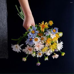 Decorative Flowers Spring Small Wild Chrysanthemum Artificial Home Wedding Decoration Flores Artificiales Flower