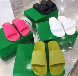 2023 Women Sandals Shoes West Slippers Runner Desert Sand Triple Slide Summer Wide Flat Sandals Slipper With Box Dust Bag 35-40