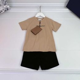 Shorts de camiseta de designer de marca 23SS Termina de manga curta Camisa de manga curta Camisetas de algodão puro de algodão macia