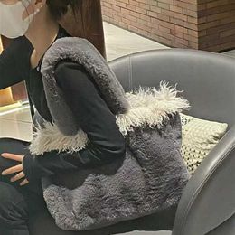 Fashion Soft Plush Women Handbags Faux Fur Ladies Messenger Shoulder Bags Winter Solid Colour Female Clutch Purse Bag 230304