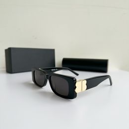 Luxus -Rechteck -Sonnenbrille für Frauen Modemarke Deisnger Vollrahmen UV400 Objektiv Sommer Womens Stil kleiner Quadrat UV -Schutz Case 0096