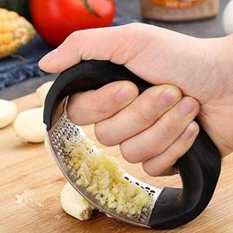 Stainless Garlic Press Vegetable Tools Household Manual Garlic Press Device Kitchen Press Squeezer Ginger Garlic Tools Kitchen Accessories