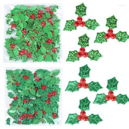 Decorative Flowers 100pcs 3.5cm Christmas Ornament Green Holly Leaves Red Berries Silk Leaf For Home Xmas Year Party Decor Plants DIY Gift